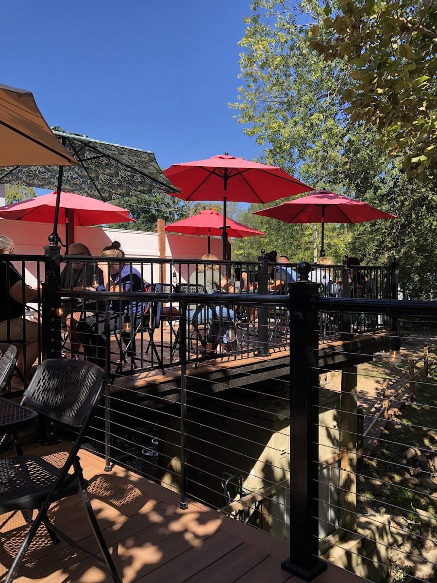 Cold Springs Inn & Brewing